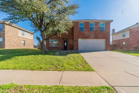 713 Redwing Dr, Saginaw, TX 76131