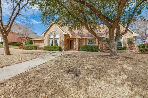 528 Missionary Rdg, Desoto, TX 75115