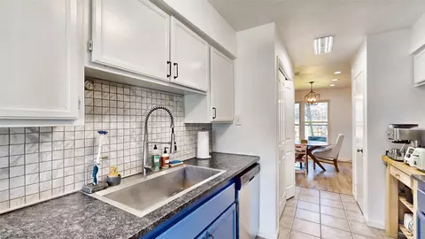 Kitchen - 1613 Willow Ln, Euless, TX 76039 photo 2 of 4