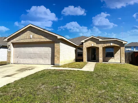 2621 Diver Ct, Fort Worth, TX 76119
