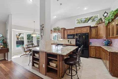 1400 Mapleton Ct, Arlington, TX 76018