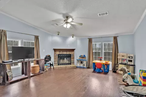 8182 Shirley Francis Rd, Shreveport, LA 71129