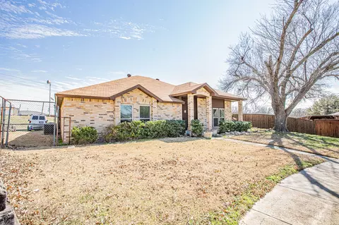 4521 Queen Cir, The Colony, TX 75056