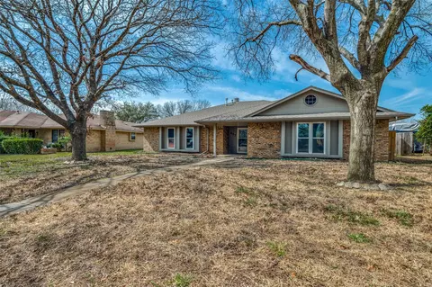 417 Ash Ln, Lancaster, TX 75146 photo 2