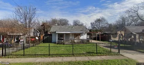 2829 Canton Dr, Fort Worth, TX 76112