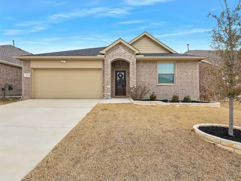 1821 Lake Grove Dr, Little Elm, TX 75068