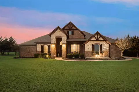 165 Stone Field Ct, Waxahachie, TX 75167