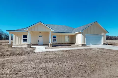 1214 E Gibtown Rd, Poolville, TX 76487