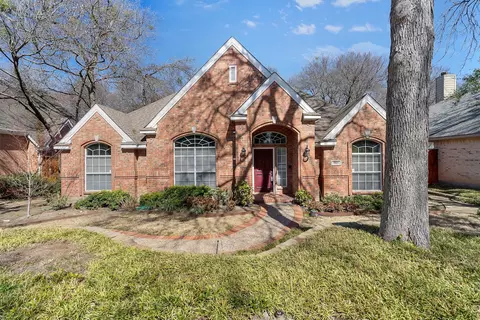 905 W Muirfield Rd, Garland, TX 75044