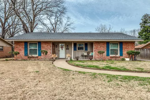 1102 Dobbins Rd, Corsicana, TX 75110