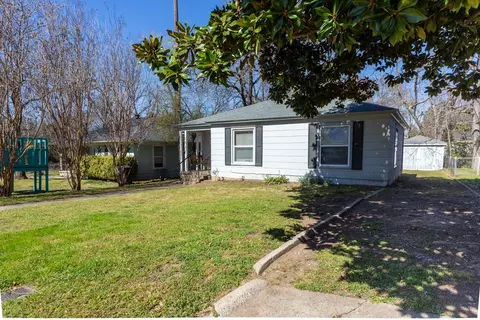 629 W Hanna St, Denison, TX 75020