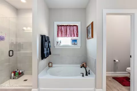 Bath - 131 Brimestone Loop, Benton, LA 71006 photo 1 of 6