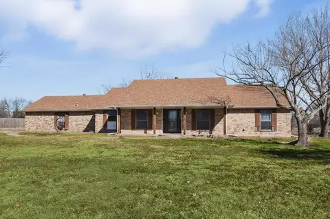 124 Hollie Dr, Red Oak, TX 75154