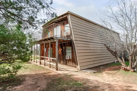 950 Maxwell St, Buffalo Gap, TX 79508