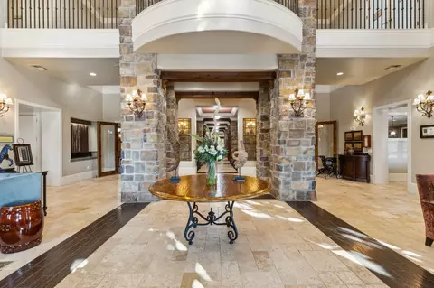 301 Watermere Dr #401, Southlake, TX 76092