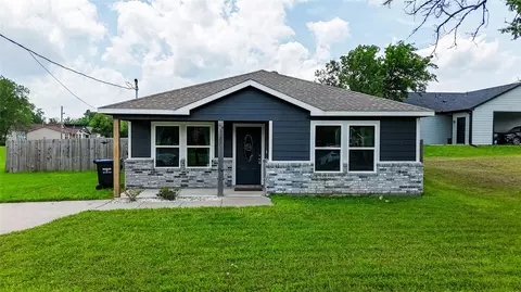 3123 Silver St, Greenville, TX 75401