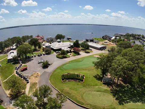 219 Colonial Dr, Mabank, TX 75156