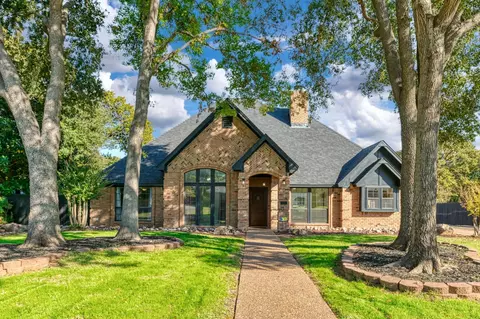 3701 Cliffwood Dr, Colleyville, TX 76034