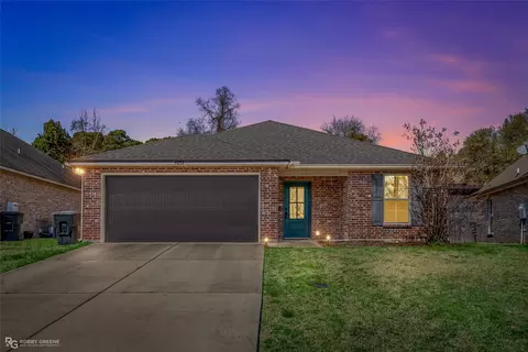 9238 Reunion Dr, Shreveport, LA 71118
