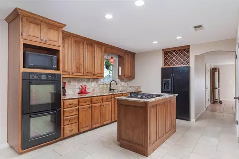 97 Elbert Rd, Van Alstyne, TX 75495 photo 3