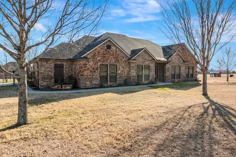 148 Heritage Pkwy W, Decatur, TX 76234