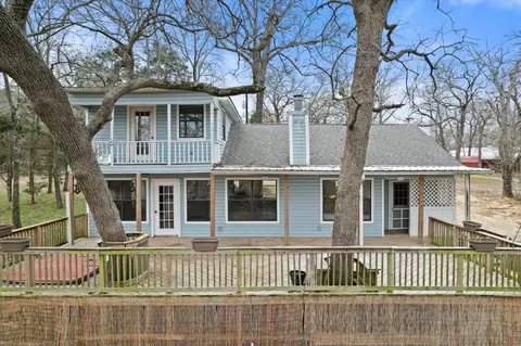 149 Lakeview Dr, Streetman, TX 75859