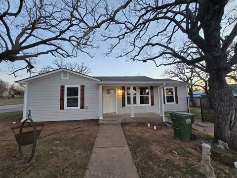 316 NE 23rd St, Mineral Wells, TX 76067