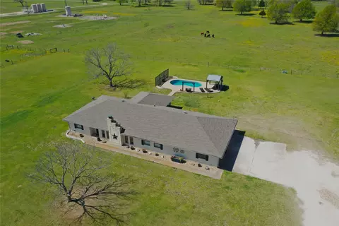944 Fm 80 S, Donie, TX 75838