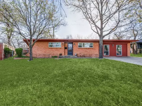 3310 Springwood Pl, Dallas, TX 75233