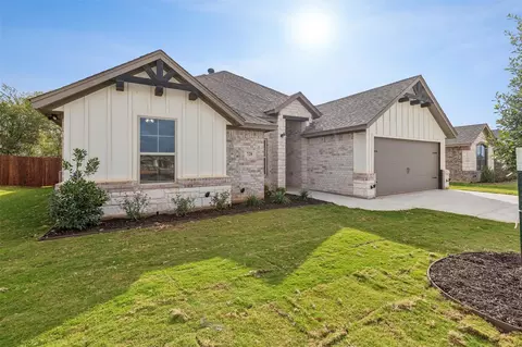 728 Jameson, Springtown, TX 76082 photo 3