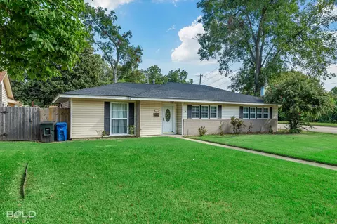 104 Charles Ave, Shreveport, LA 71105