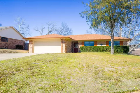 12 Haven Cir, Denison, TX 75020