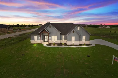 8501 Stallion Dr, Godley, TX 76044