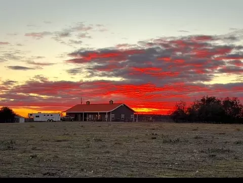 585 Lookout Pt, Stephenville, TX 76401
