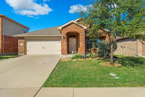 1124 Northampton St, Fort Worth, TX 76134