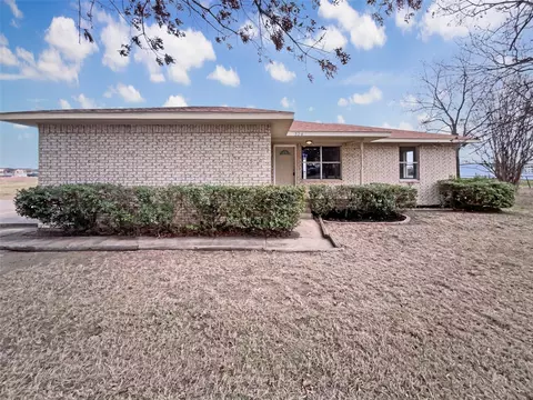324 Cole Rd, Red Oak, TX 75154