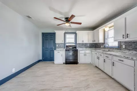 104 E Church St, Bailey, TX 75413 photo 7