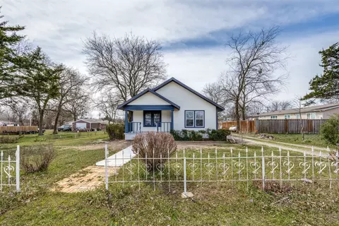 104 E Church St, Bailey, TX 75413