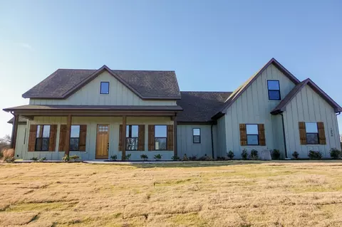 1056 Salvation Dr, Weatherford, TX 76088