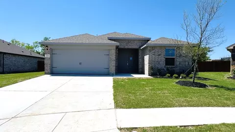 389 Wildrose Cir, Cleburne, TX 76033