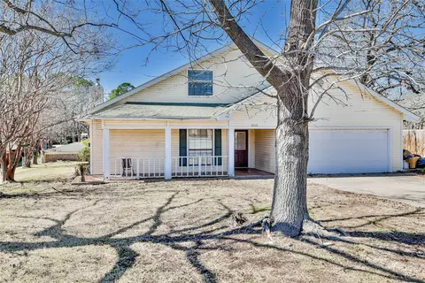 1513 Comanche Ct, Granbury, TX 76048