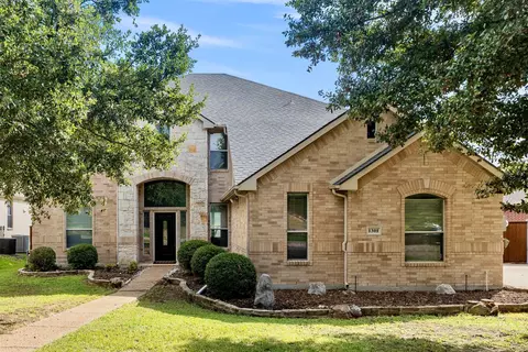 1301 Lakebreeze Dr, Garland, TX 75043