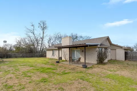 212 E Pine St, Mabank, TX 75147 photo 22