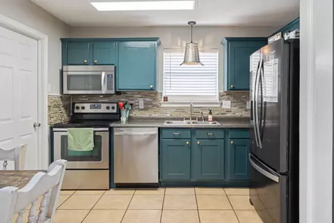 212 E Pine St, Mabank, TX 75147 photo 9