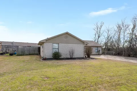 212 E Pine St, Mabank, TX 75147 photo 28