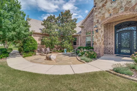 1107 Bayside Dr, St Paul, TX 75098