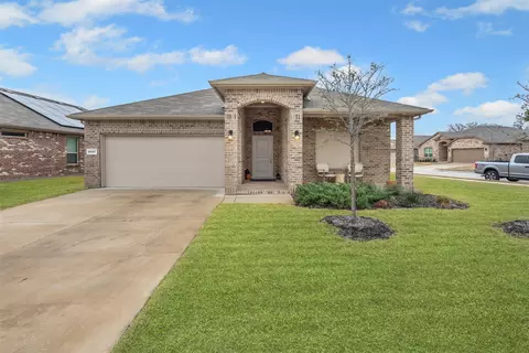2437 Moon Rnch, Weatherford, TX 76087