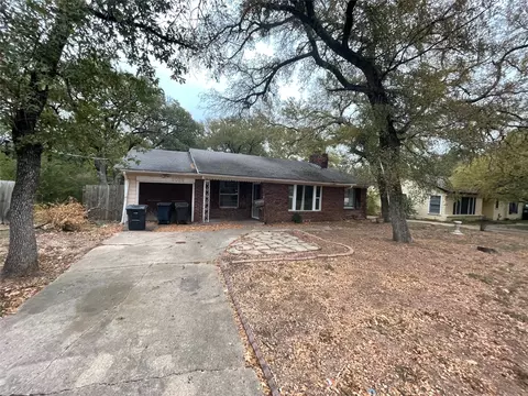 2029 Lynnhaven Rd, Fort Worth, TX 76103