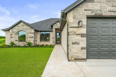 117 Eagle Ct, Glen Rose, TX 76077