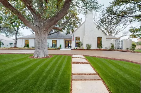 5702 Club Hill Cir, Dallas, TX 75248
